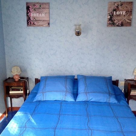 Chambres D'Hotes Et Gite Chez Martine Barr Exteriör bild
