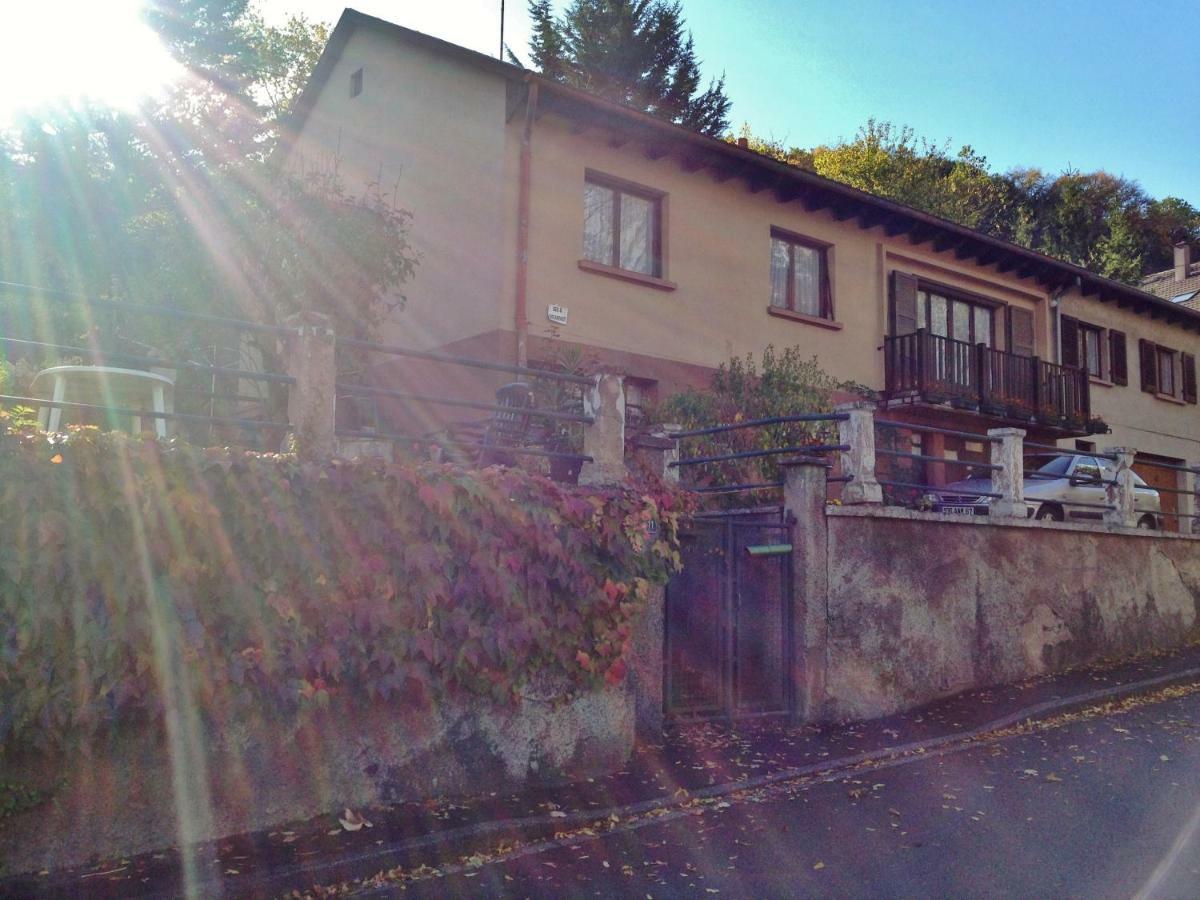 Chambres D'Hotes Et Gite Chez Martine Barr Exteriör bild