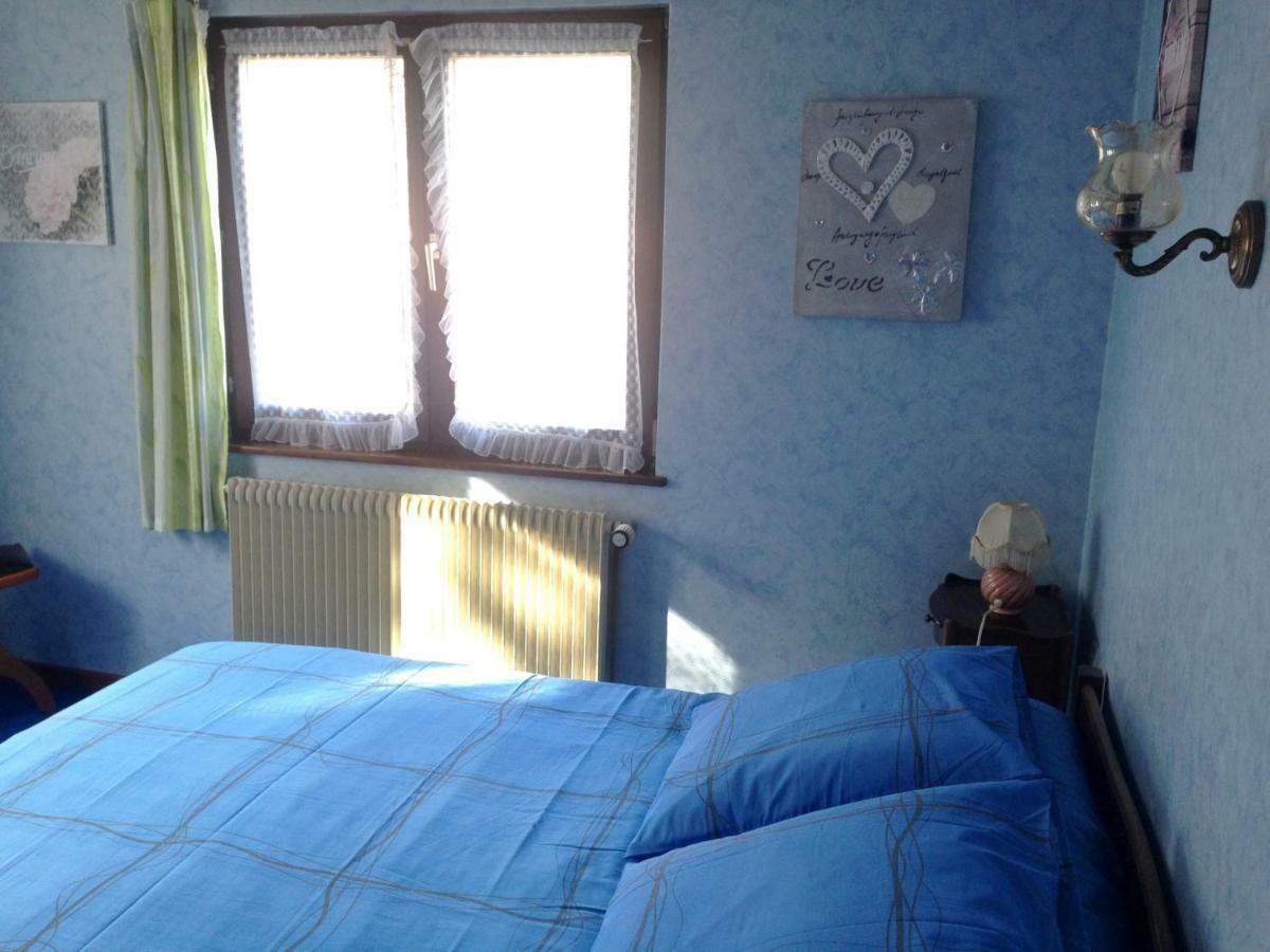 Chambres D'Hotes Et Gite Chez Martine Barr Exteriör bild